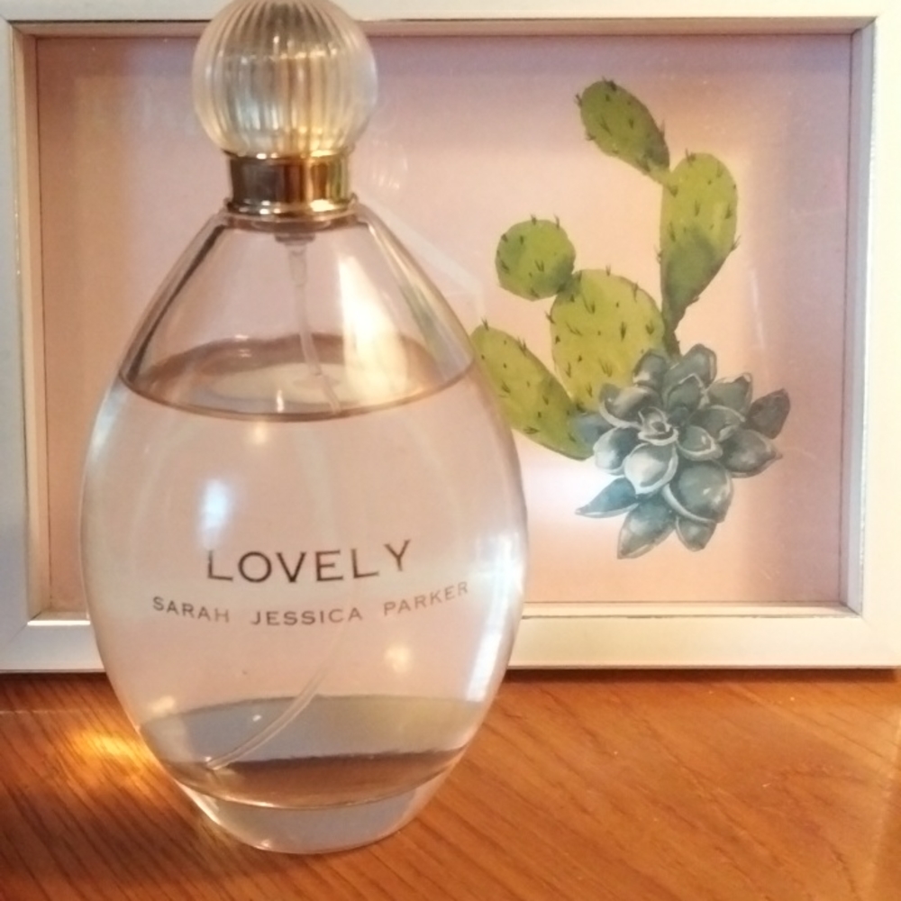 Sarah Jessica Parker Lovely perfume 6.7 oz eu de parfum spray, 80 percent full